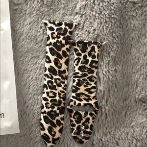 Leopard Print Apple Wristband